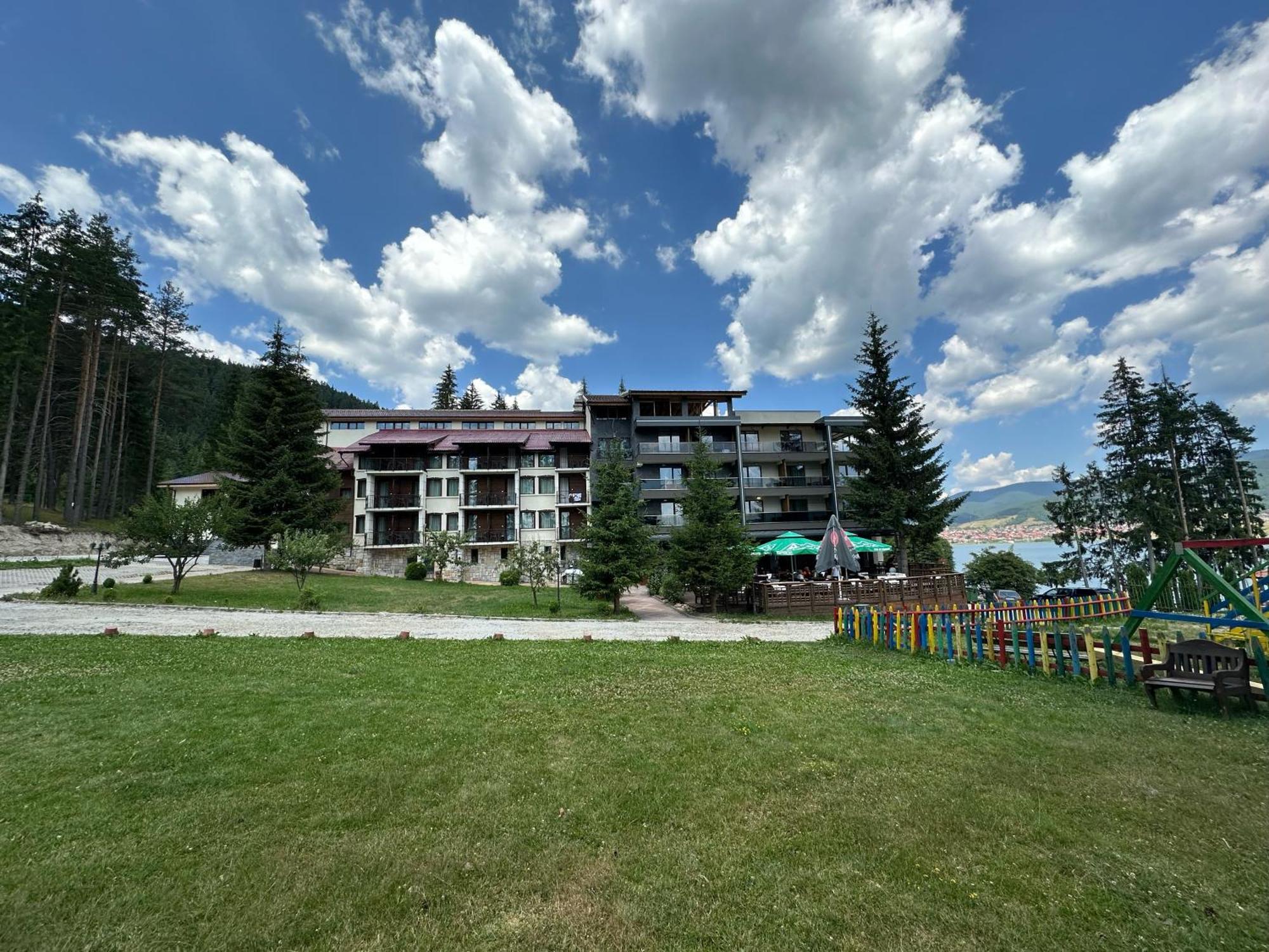 Hotel Merdjan Sarnitsa Extérieur photo